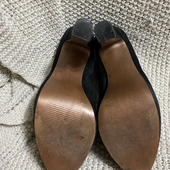 BCBGeneration‎ High Heels, Size 7.5 - Picture 6 of 6